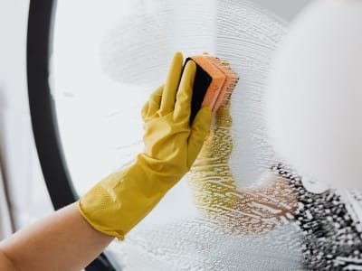 Deep Cleaning professionals working